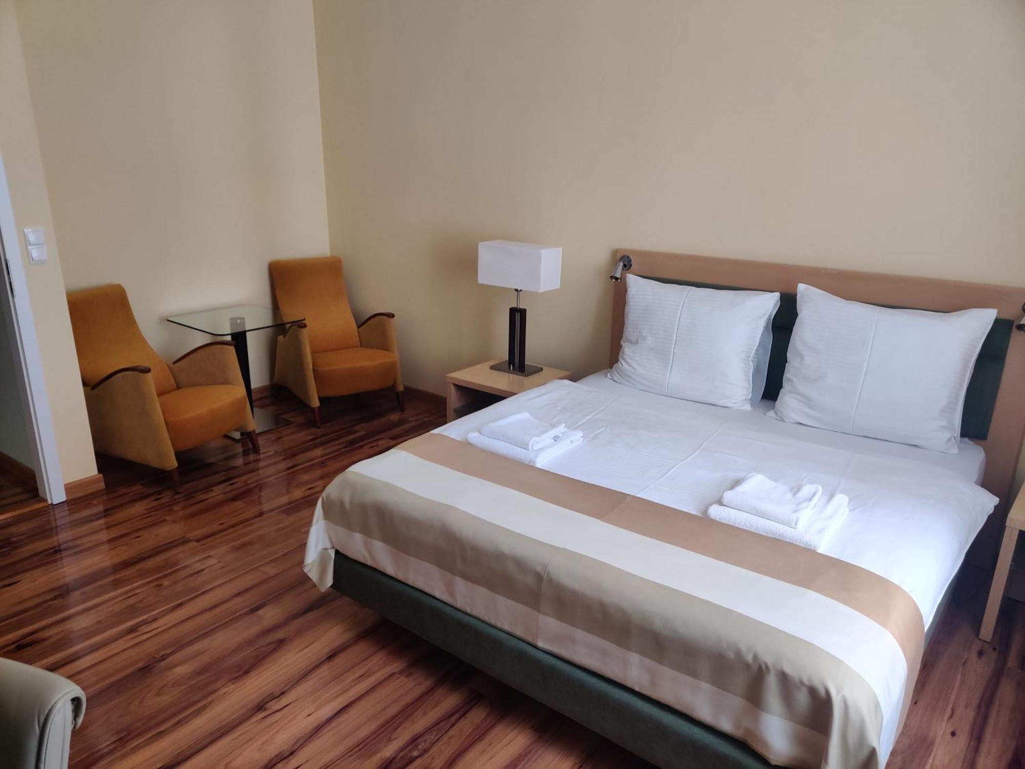 Apartamenty Tessa Jagiellonska Katowice Exteriör bild